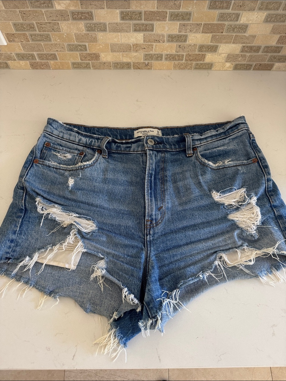 Abercrombie & Fitch Distressed Mom High Rise Blue Denim Cutoff Shorts Sz: 12